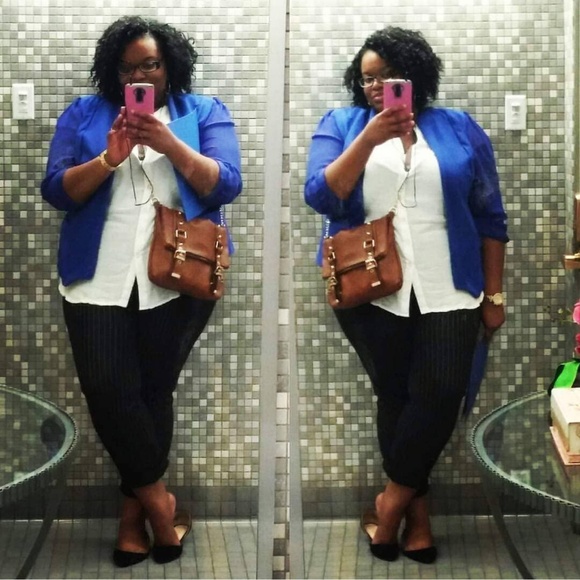 Meet your Posher, Karma - Picture 3 of 8